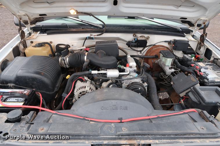 image for item FQ9182 1996 Chevrolet Cheyenne 1500 pickup truck