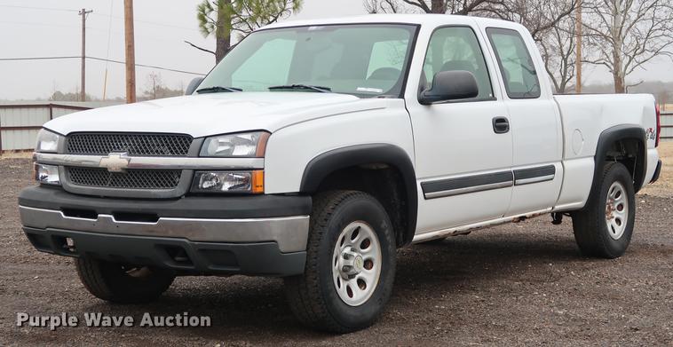 image for item FQ9183 2005 Chevrolet Silverado 1500 Ext. Cab pickup truck