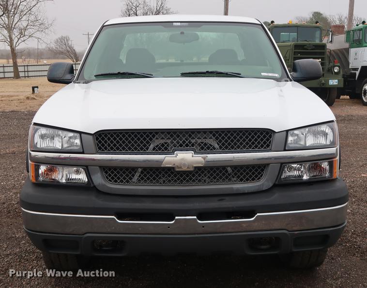 image for item FQ9183 2005 Chevrolet Silverado 1500 Ext. Cab pickup truck
