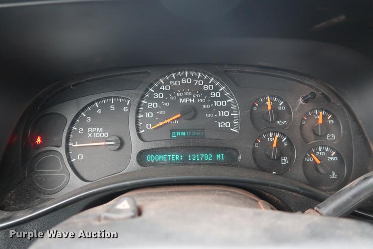 image for item FQ9183 2005 Chevrolet Silverado 1500 Ext. Cab pickup truck