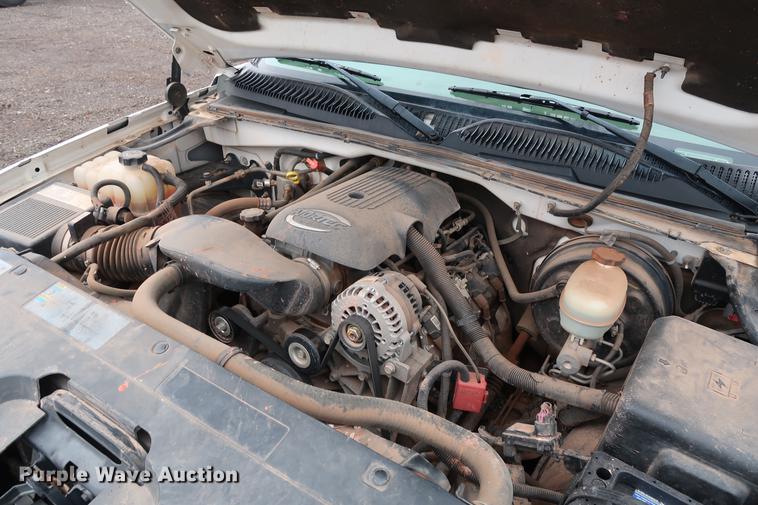 image for item FQ9183 2005 Chevrolet Silverado 1500 Ext. Cab pickup truck