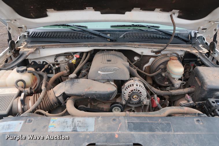 image for item FQ9183 2005 Chevrolet Silverado 1500 Ext. Cab pickup truck