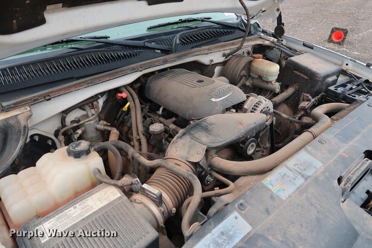 image for item FQ9183 2005 Chevrolet Silverado 1500 Ext. Cab pickup truck