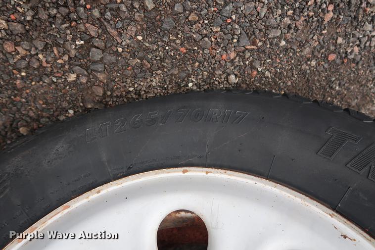 image for item FQ9183 2005 Chevrolet Silverado 1500 Ext. Cab pickup truck