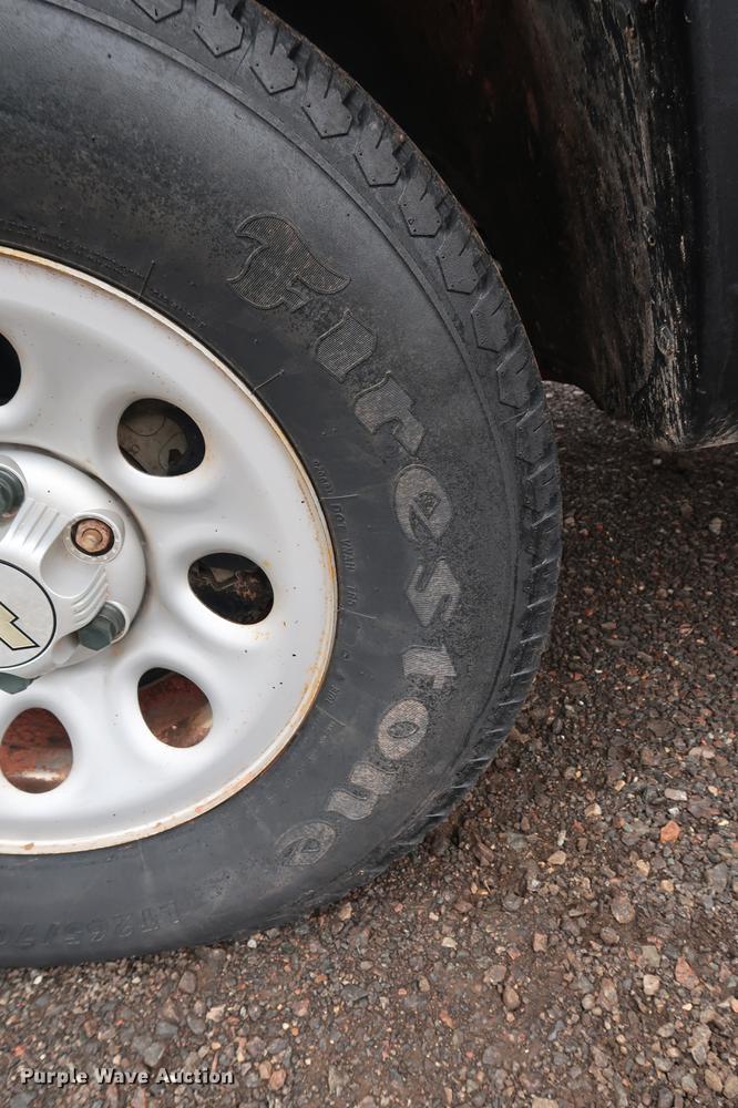 image for item FQ9183 2005 Chevrolet Silverado 1500 Ext. Cab pickup truck