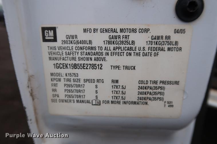 image for item FQ9183 2005 Chevrolet Silverado 1500 Ext. Cab pickup truck