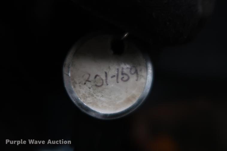 image for item FQ9183 2005 Chevrolet Silverado 1500 Ext. Cab pickup truck