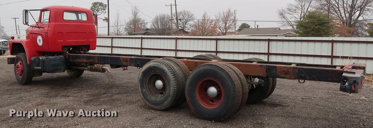 image for item FQ9184 1975 Dodge XCNT8 truck cab and chassis