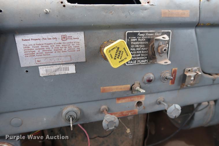 image for item FQ9184 1975 Dodge XCNT8 truck cab and chassis