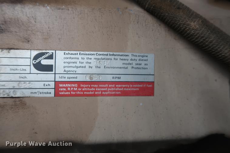 image for item FQ9184 1975 Dodge XCNT8 truck cab and chassis