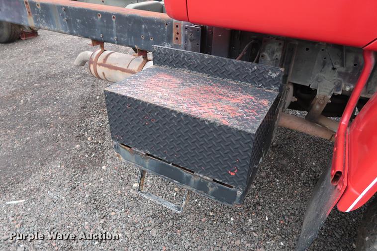 image for item FQ9184 1975 Dodge XCNT8 truck cab and chassis