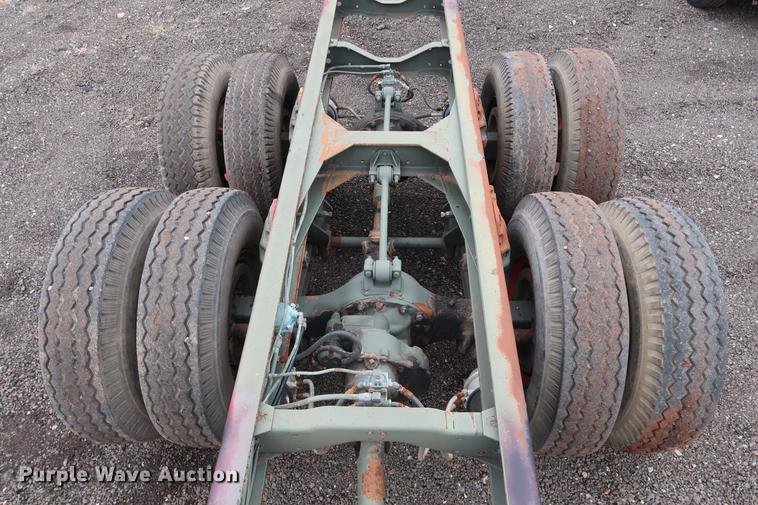 image for item FQ9184 1975 Dodge XCNT8 truck cab and chassis