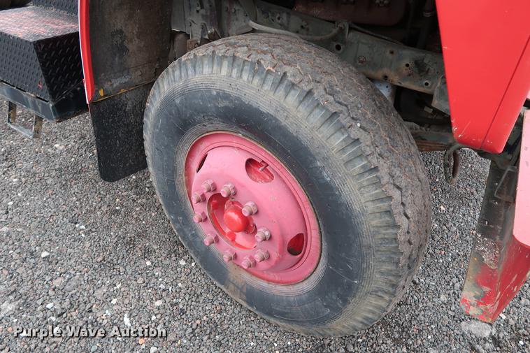 image for item FQ9184 1975 Dodge XCNT8 truck cab and chassis