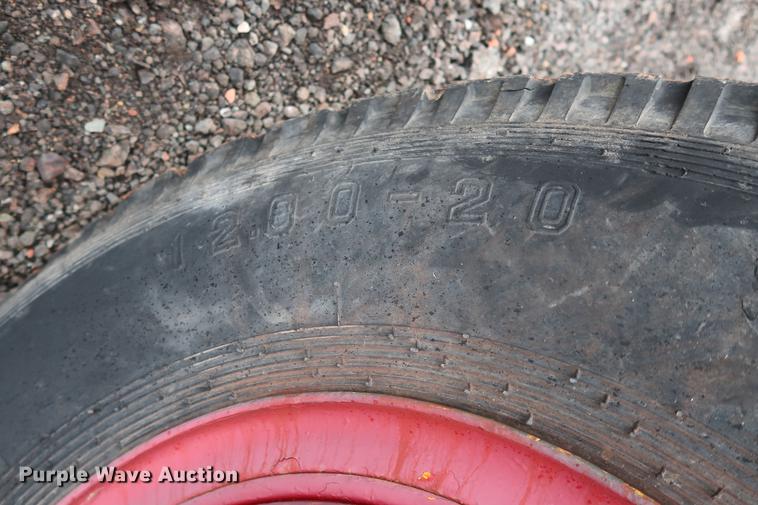 image for item FQ9184 1975 Dodge XCNT8 truck cab and chassis