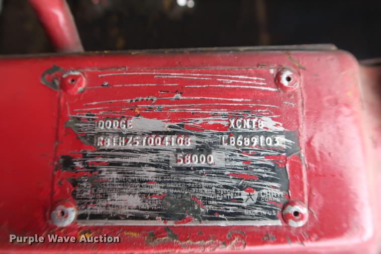 image for item FQ9184 1975 Dodge XCNT8 truck cab and chassis