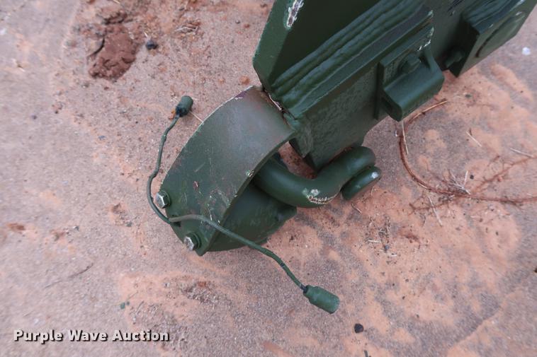 image for item FQ9187 Rolling tailboard