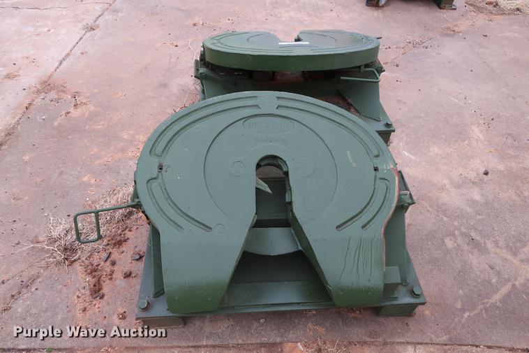 image for item FQ9188 (2) Holland fifth wheel plates