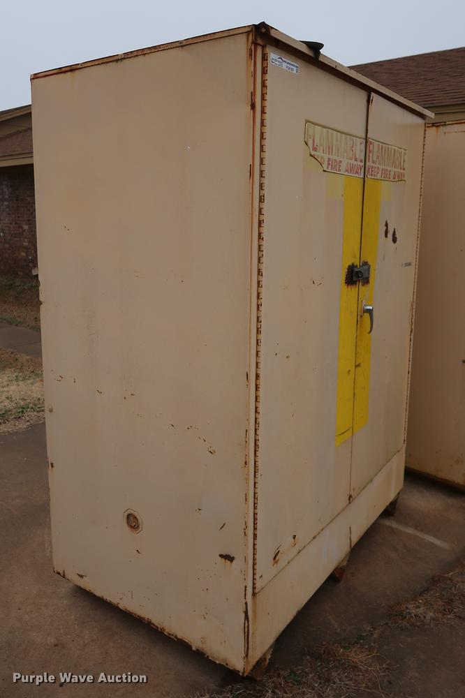 image for item FQ9189 Steel storage cabinet