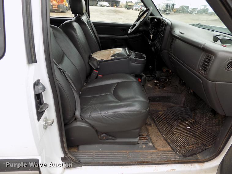 image for item FQ9205 2007 Chevrolet Silverado 1500 Ext. Cab pickup truck