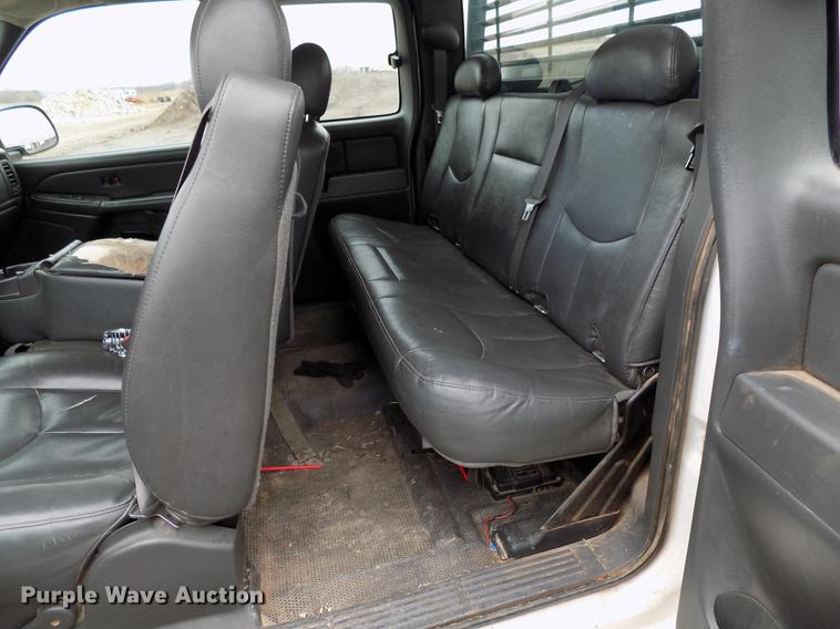 image for item FQ9205 2007 Chevrolet Silverado 1500 Ext. Cab pickup truck