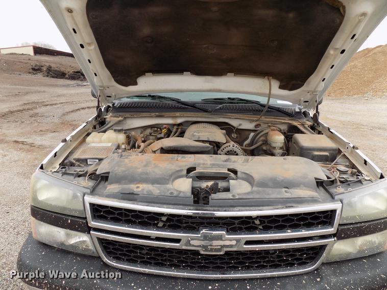 image for item FQ9205 2007 Chevrolet Silverado 1500 Ext. Cab pickup truck