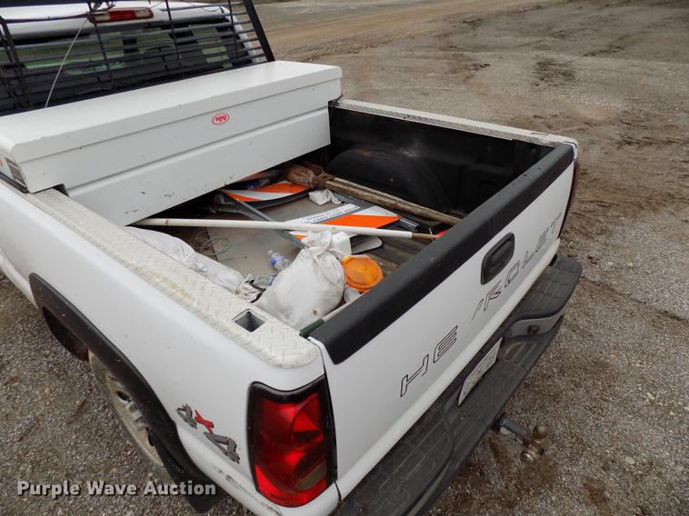 image for item FQ9205 2007 Chevrolet Silverado 1500 Ext. Cab pickup truck