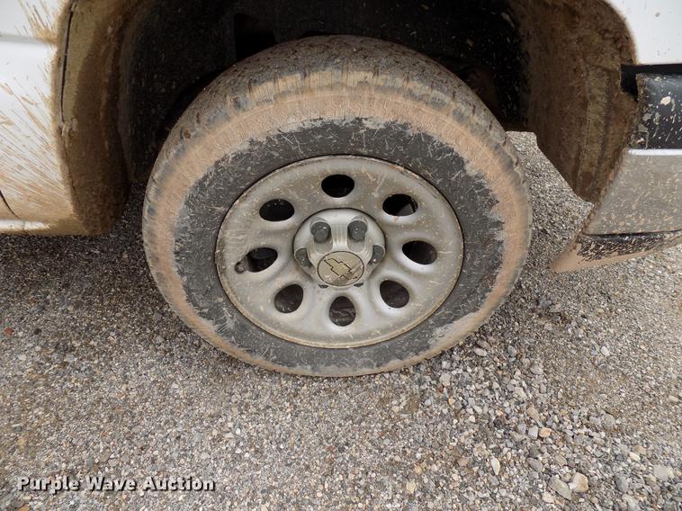 image for item FQ9205 2007 Chevrolet Silverado 1500 Ext. Cab pickup truck