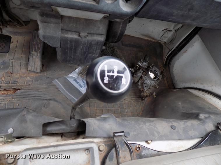 image for item FQ9207 2001 Mitsubishi U14TQHPDL2M flatbed pickup truck