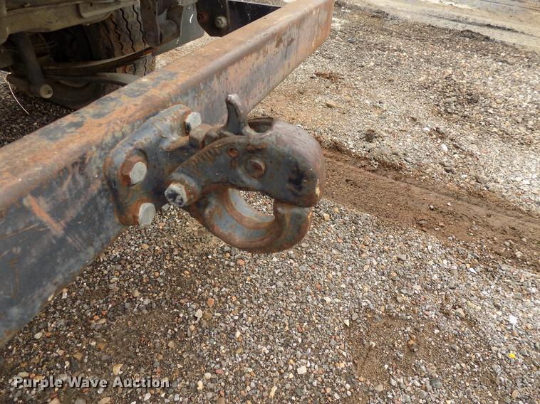 image for item FQ9207 2001 Mitsubishi U14TQHPDL2M flatbed pickup truck