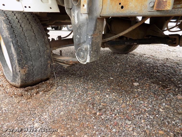 image for item FQ9207 2001 Mitsubishi U14TQHPDL2M flatbed pickup truck