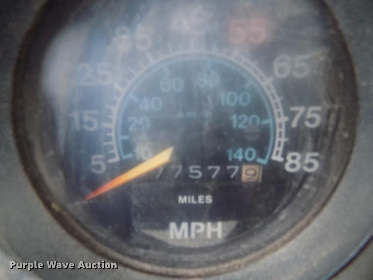 image for item FQ9208 1986 International S1700/1754 bucket truck