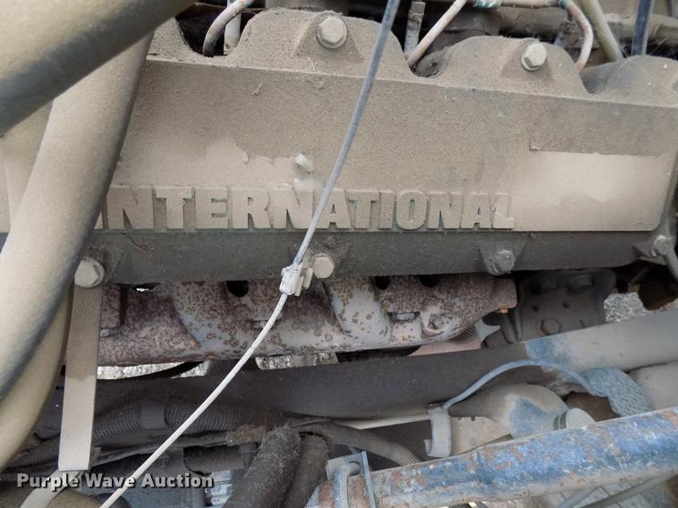 image for item FQ9208 1986 International S1700/1754 bucket truck