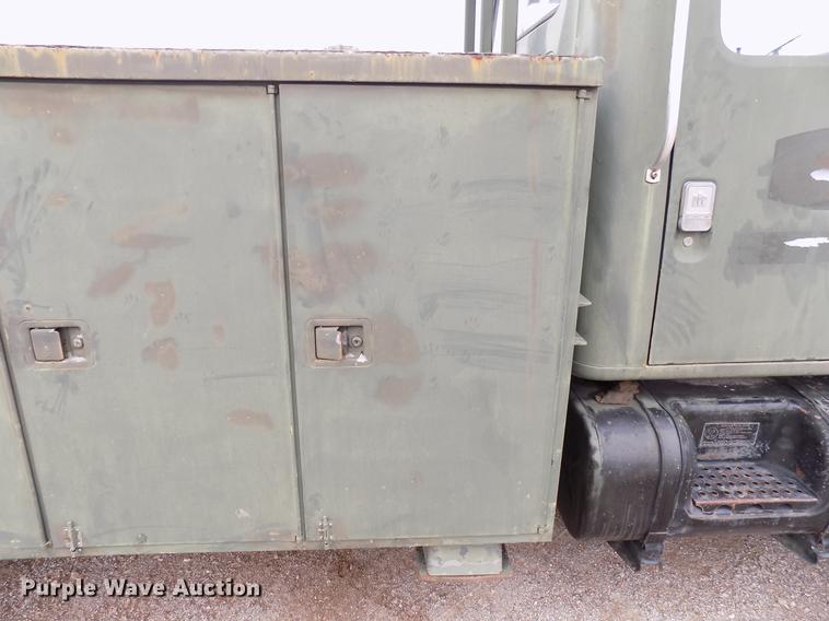 image for item FQ9208 1986 International S1700/1754 bucket truck