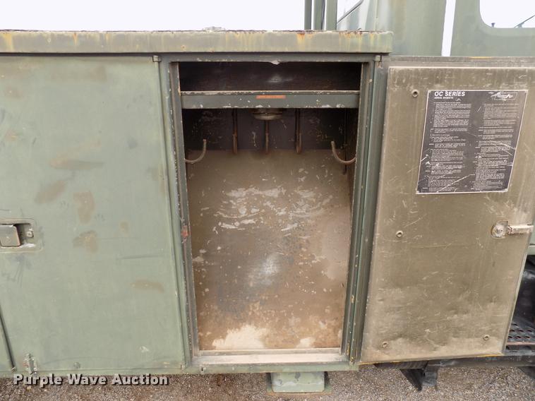 image for item FQ9208 1986 International S1700/1754 bucket truck