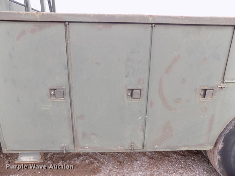 image for item FQ9208 1986 International S1700/1754 bucket truck