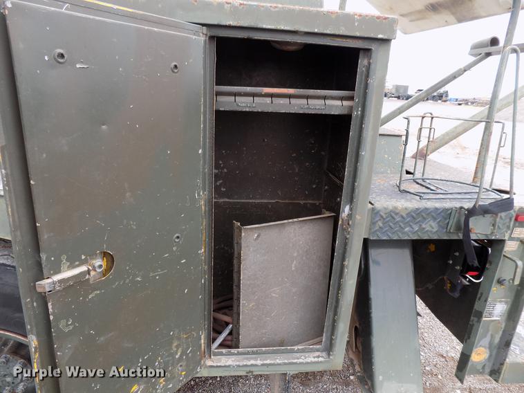 image for item FQ9208 1986 International S1700/1754 bucket truck