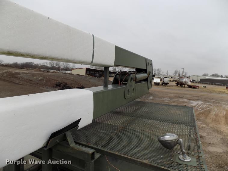 image for item FQ9208 1986 International S1700/1754 bucket truck