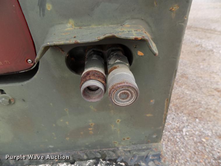 image for item FQ9208 1986 International S1700/1754 bucket truck