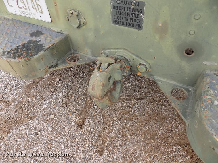 image for item FQ9208 1986 International S1700/1754 bucket truck