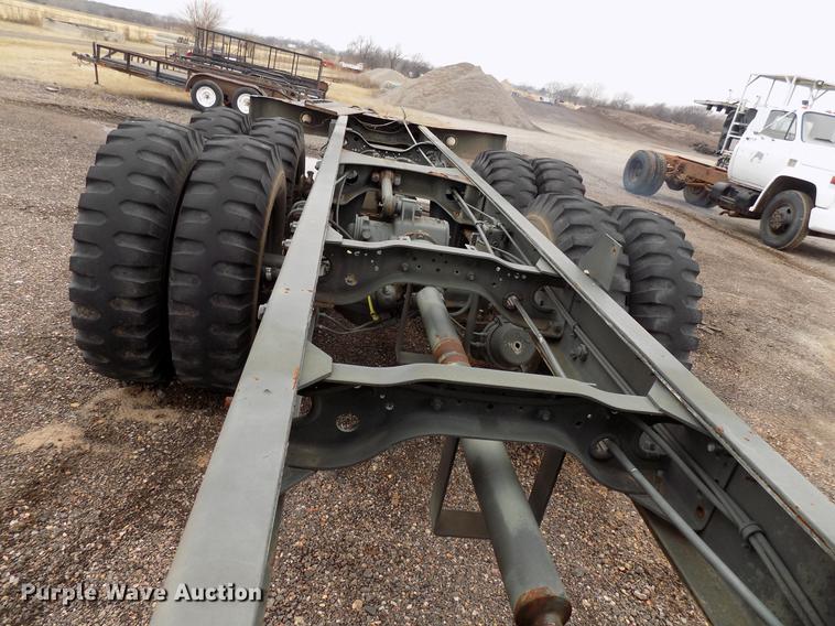 image for item FQ9209 1983 Mack DM492S truck cab and chassis