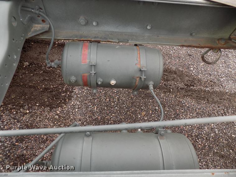 image for item FQ9209 1983 Mack DM492S truck cab and chassis