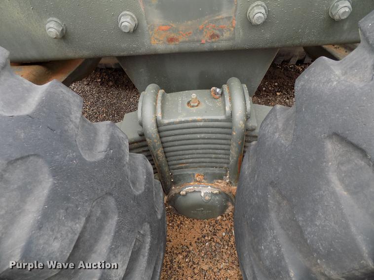 image for item FQ9209 1983 Mack DM492S truck cab and chassis