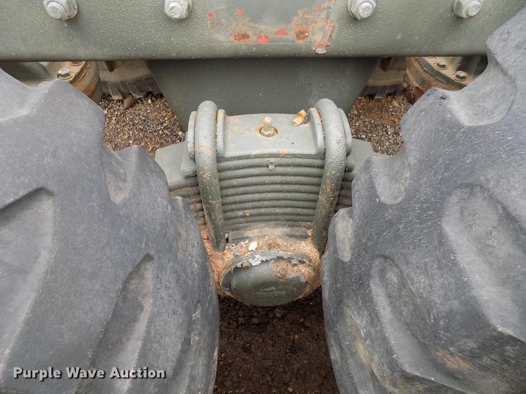 image for item FQ9209 1983 Mack DM492S truck cab and chassis