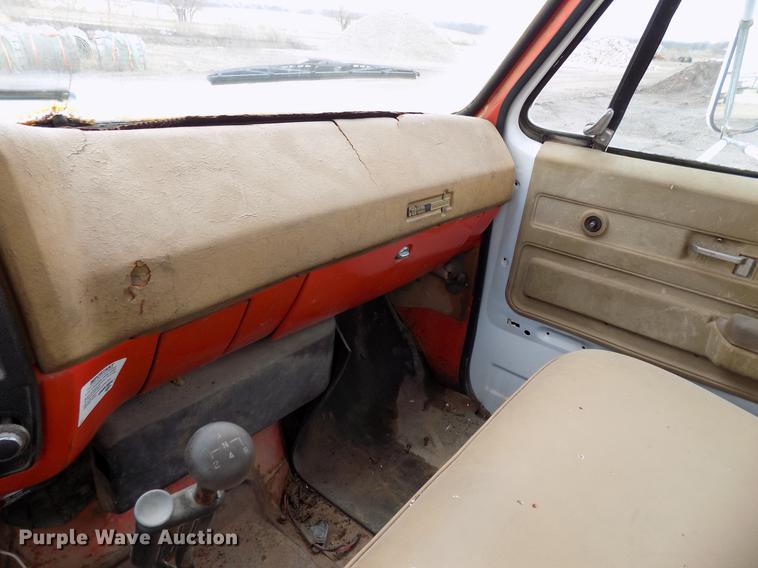 image for item FQ9210 1974 Chevrolet C60 truck cab and chassis