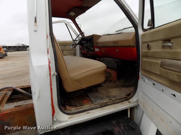 image for item FQ9210 1974 Chevrolet C60 truck cab and chassis