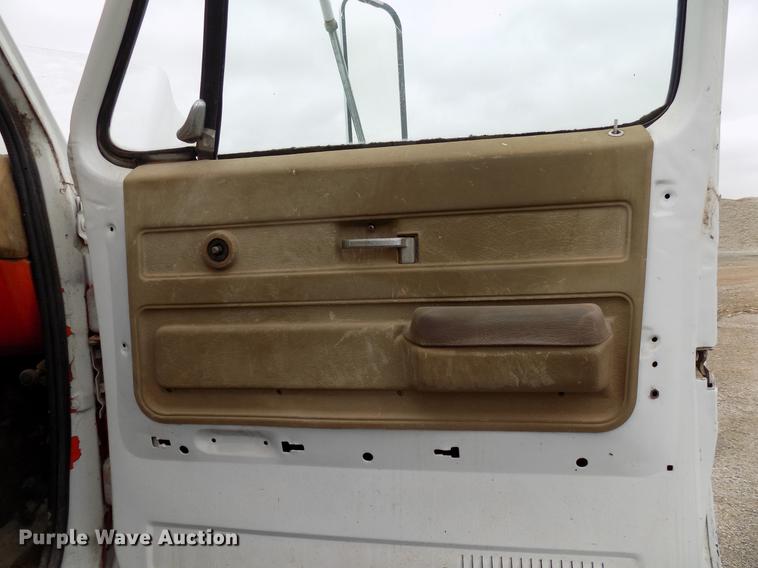 image for item FQ9210 1974 Chevrolet C60 truck cab and chassis