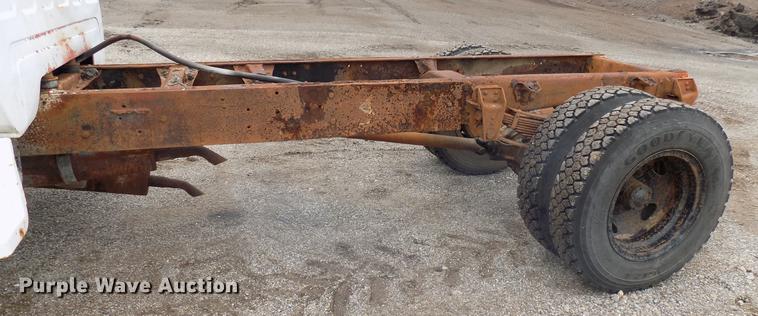 image for item FQ9210 1974 Chevrolet C60 truck cab and chassis