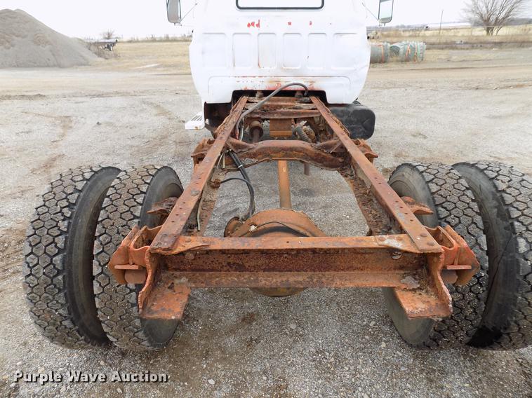 image for item FQ9210 1974 Chevrolet C60 truck cab and chassis