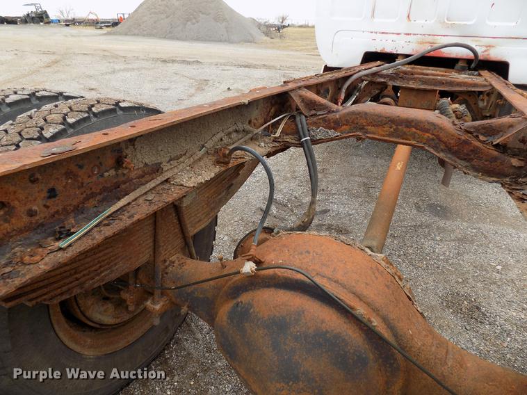 image for item FQ9210 1974 Chevrolet C60 truck cab and chassis