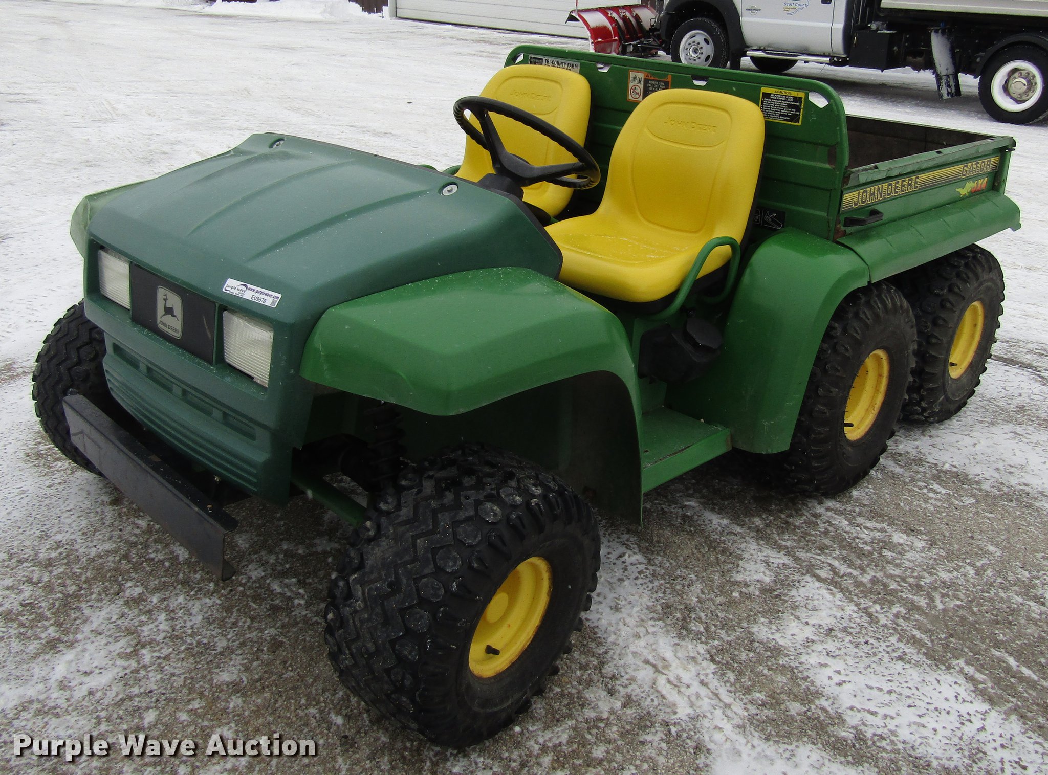 1993 John Deere 6X4 Gator utility vehicle in Davenport, IA Item